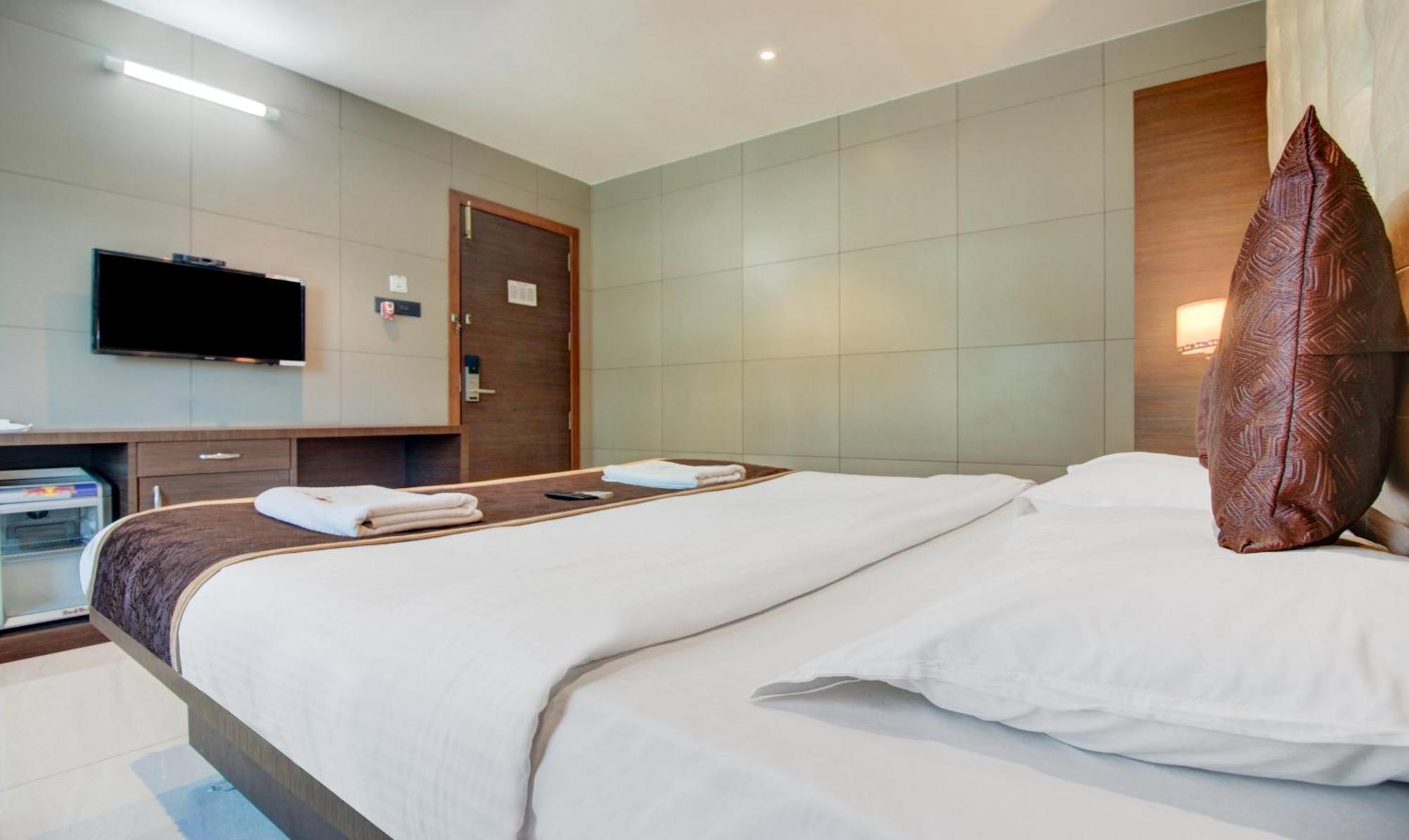 Hotel Leela กาลยัน ภายนอก รูปภาพ