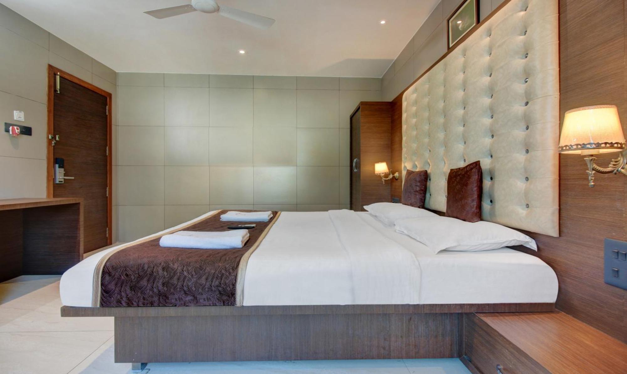 Hotel Leela กาลยัน ภายนอก รูปภาพ